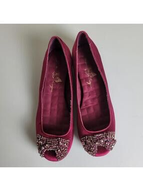 Joan Boyce Women's Velvet Slip On Shoes Size 10W Beaded 1 Inch Heels Burgundy